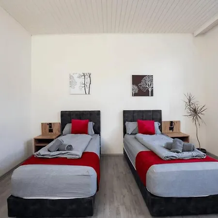 Livemore24 - 5 In Hoch Wlan - Smart-tv - 24-7 Check-in Und Küche Recklinghausen